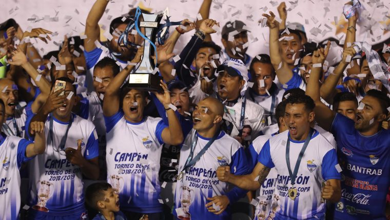 Cobán Imperial es el vigente campeón del Torneo de Copa. (Foto Prensa Libre: Hemeroteca PL)