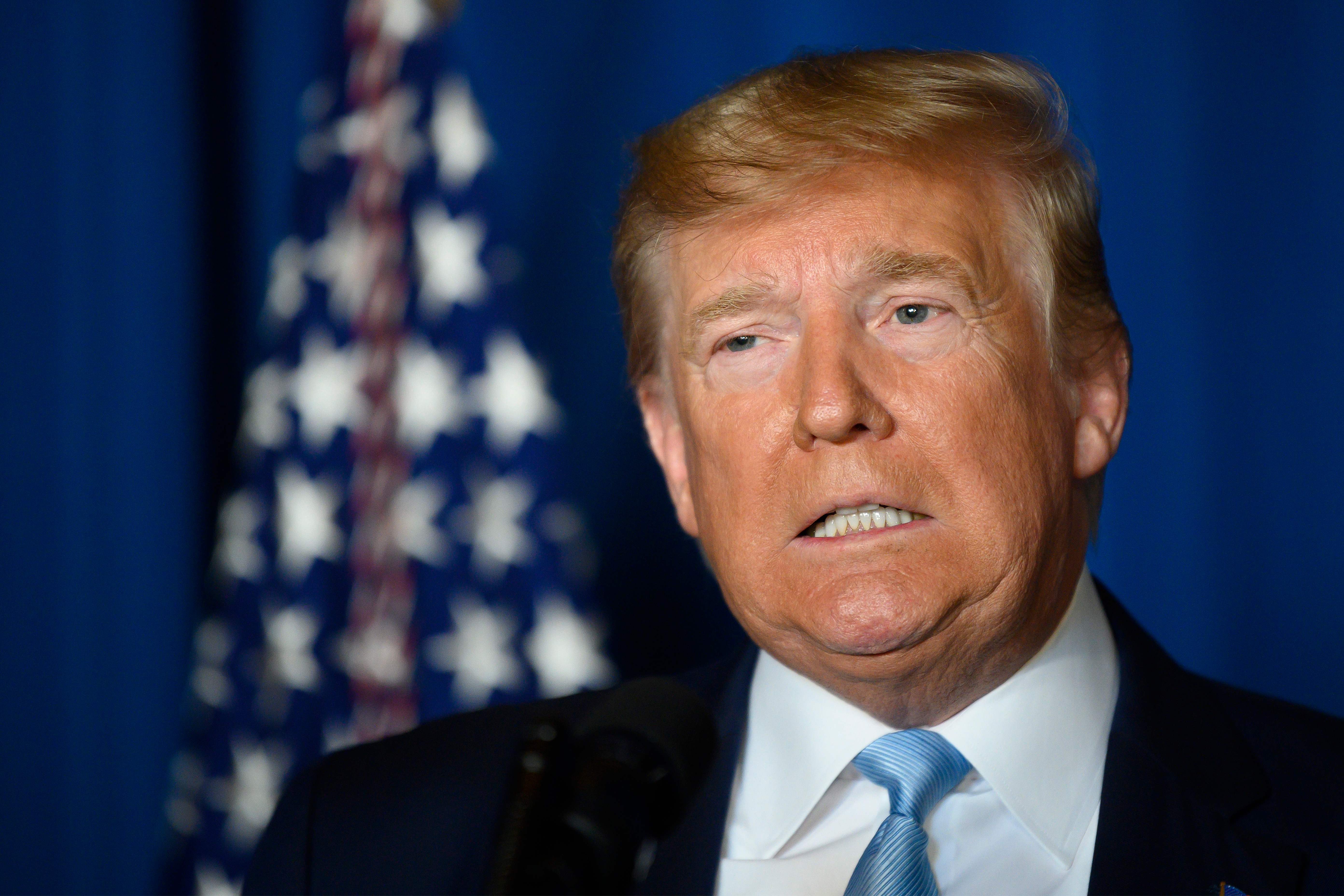 El presidente Donald Trump dijo el 3 de enero de 2020 que Estados Unidos no busca la guerra o el cambio de régimen con Irán, a menos de un día después de que Estados Unidos lanzó un ataque aéreo en Bagdad que mató al principal general de Irán, Qasem Soleimani. (Foto Prensa Libre: AFP)