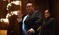 Guatemalan new President Alejandro Giammattei waves next to his daugther Marcela after his inauguration ceremony at the National Theater, in Guatemala City, on January 14, 2020. - The doctor right-wing Alejandro Giamattei assumes as president of Guatemala in replacement of the unpopular Jimmy Morales, with the promise of attacking corruption and contain the high levels of poverty. (Photo by Johan ORDONEZ / AFP)