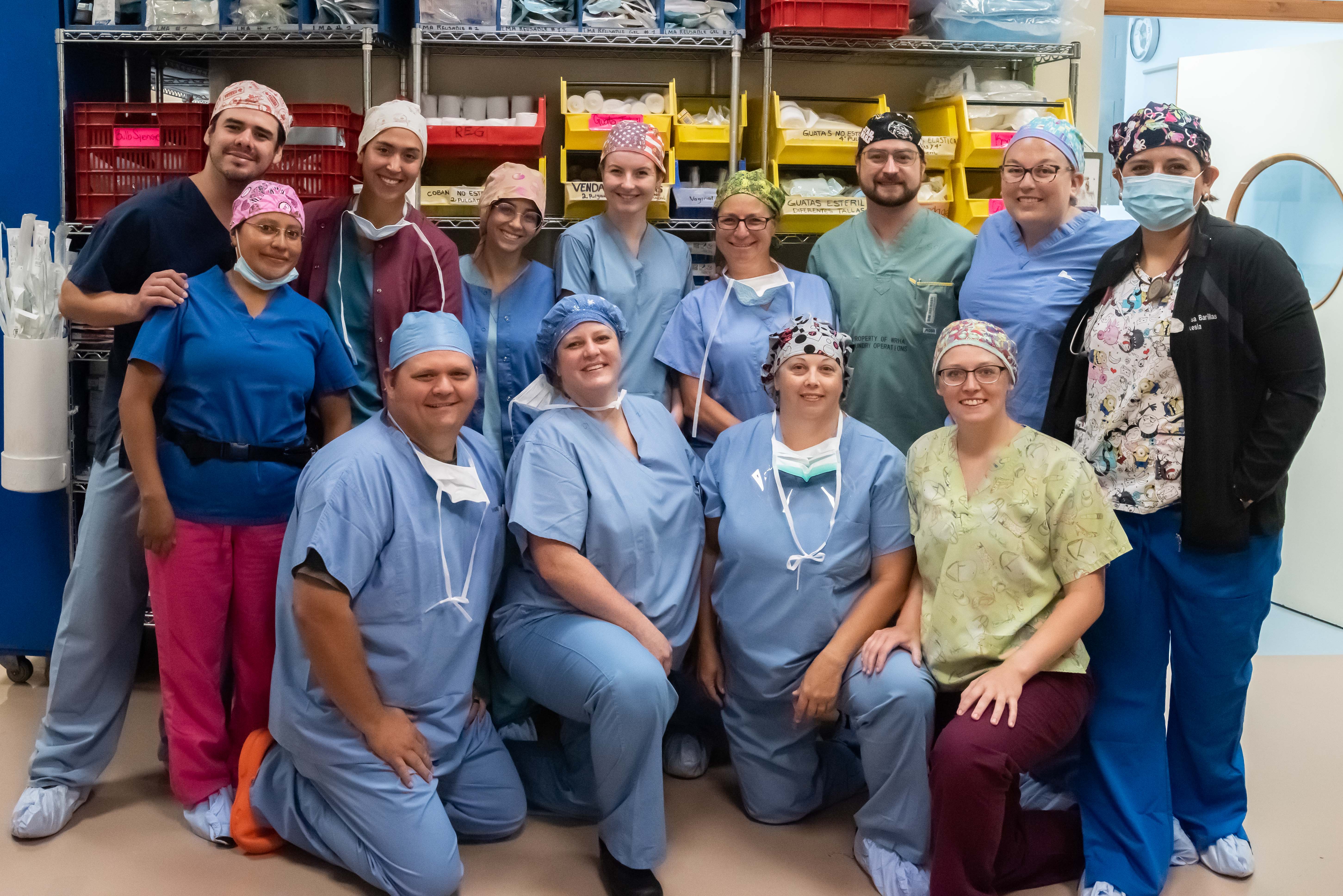 Médicos de la Asociación Compañero para Cirugía y especialistas de Estados Unidos y Canadá contribuyen con la salud de guatemaltecos de escasos recursos. (Foto Prensa Libre: Cortesía)