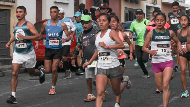 Este domingo se desarrolló la edición 38 de la carrera del Ingeniero, José Carlos González se quedó con el primer lugar y Merlin Chalí ganó la rama femenina. (Foto Prensa Libre:  Norvin Mendoza)