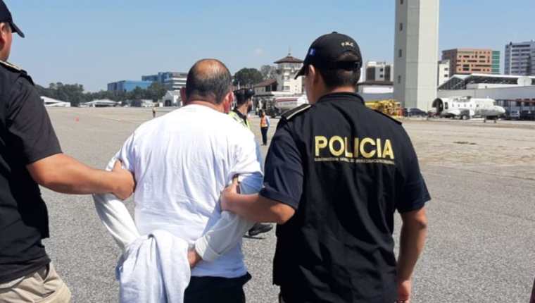 Francisco Cuxum Alvarado fue capturado señalado de delito contra los deberes de humanidad. (Foto Prensa Libre: PNC).