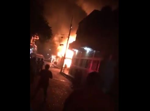 Incendio que dejó pérdidas en Catarina, San Marcos. (Foto Prensa Libre: Bomberos Voluntarios). 