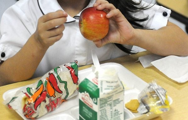 Es importante incluir frutas y verduras en las comidas. (Foto Prensa Libre: Inforpress).