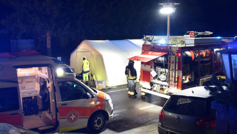 Seis personas murieron en un trágico accidente al norte de Italia. (Foto Prensa Libre: Redes)