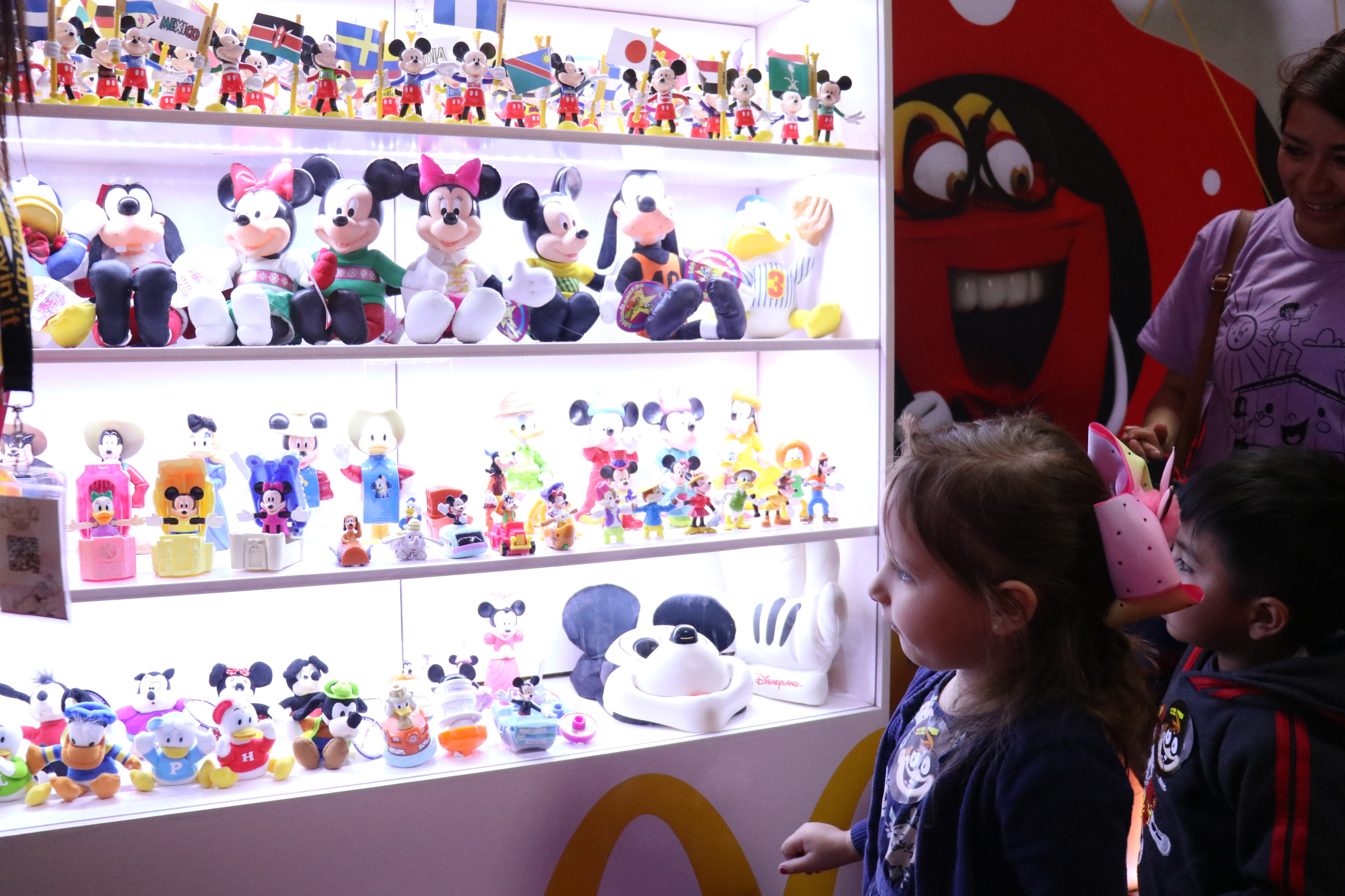 Más de 2 mil 700 juguetes están en exposición. (Foto Prensa Libre: Raúl Juárez)