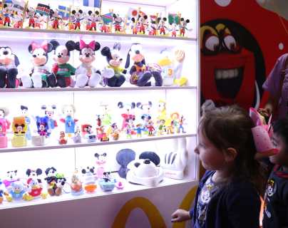 Museo de la Cajita Feliz abre en Xela y expone 2 mil 700 juguetes de todas las épocas
