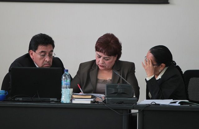 El Tribunal B de Mayor Riesgo es presidido por la jueza María Eugenia Castellanos -centro-. (Foto Prensa Libre: Hemeroteca PL)