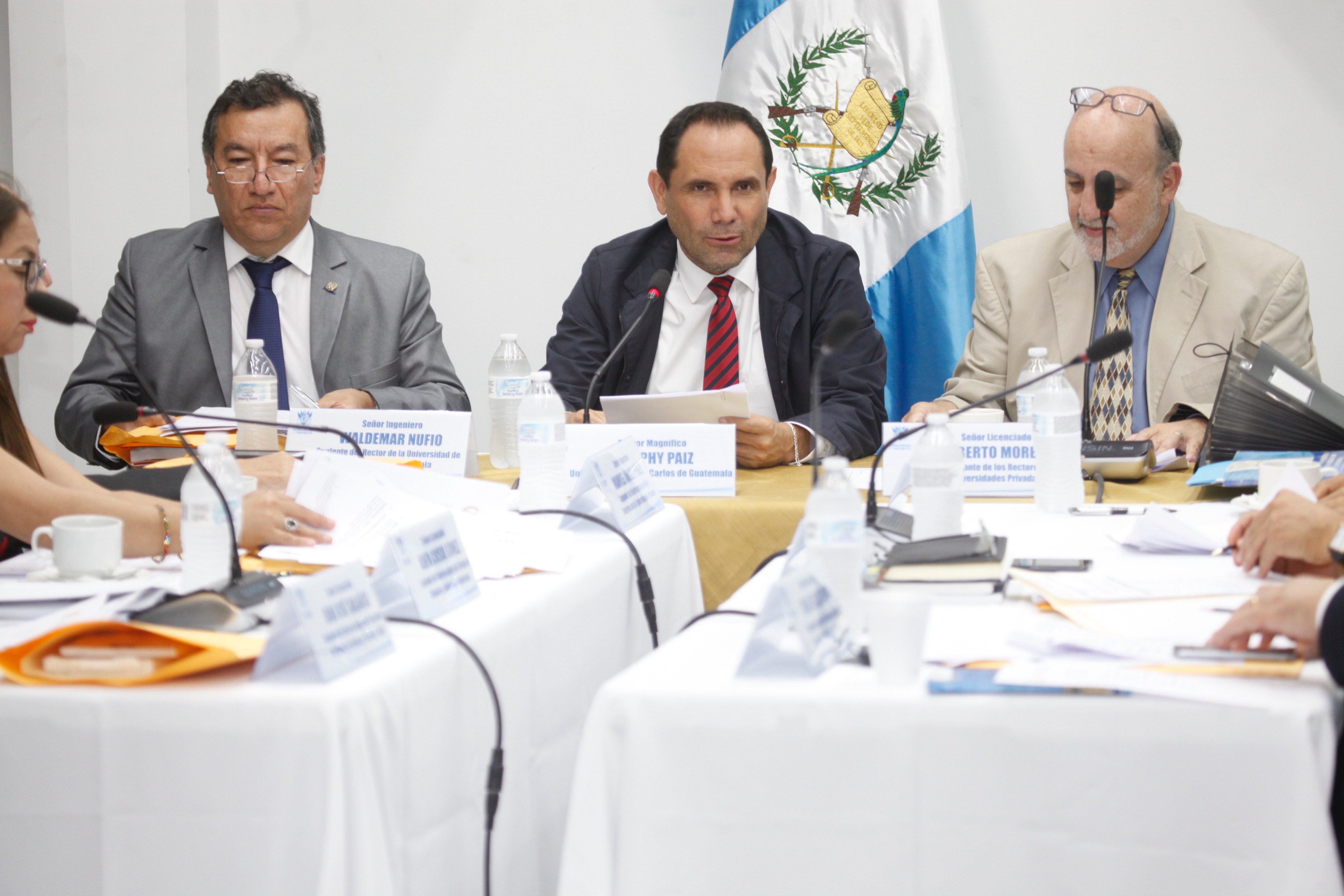 Comisión de postuladora de aspirantes para magistrado del TSE recibe pocos expedientes. (Foto Prensa Libre: Hemeroteca PL)