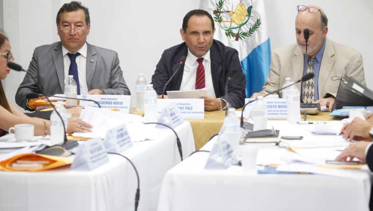 Comisión de postuladora de aspirantes para magistrado del TSE recibe pocos expedientes. (Foto Prensa Libre: Hemeroteca PL)