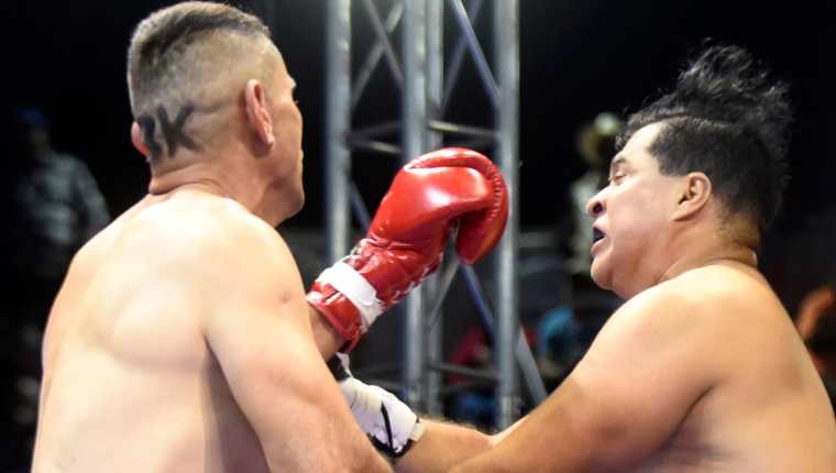 Esduin Javier "3 Kiebres", se enfrentó a Neto Bran, en una pelea de boxeo en Ipala en 2020 y que está en investigación del MP. (Foto Prensa Libre. Hemeroteca PL)