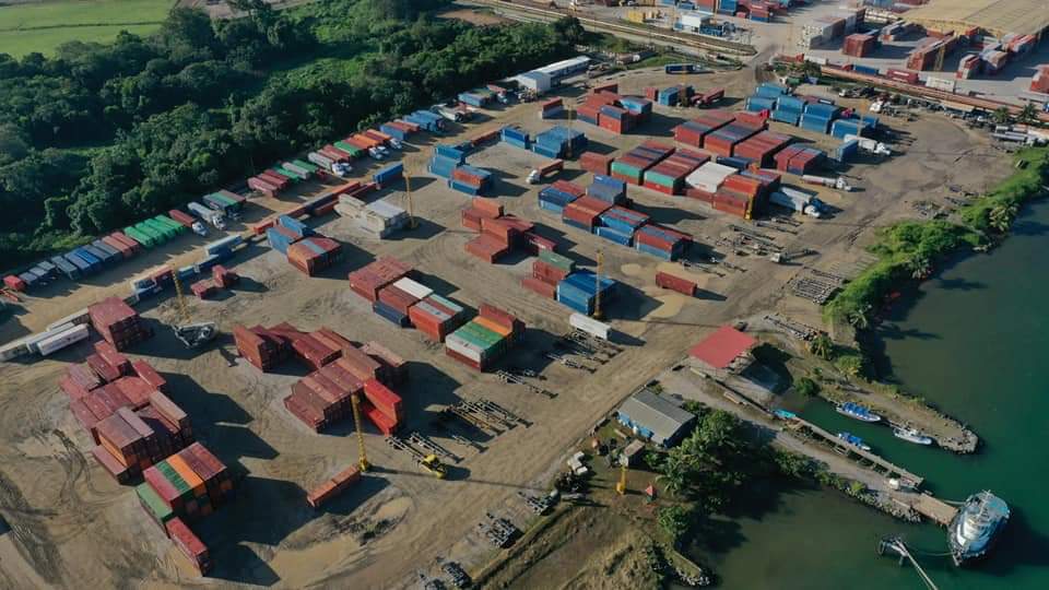 Un informe de la SAT señala atrasos en procesos de control y coordinación con Empornac, en Izabal. (Foto Prensa Libre: Dony Stewart)