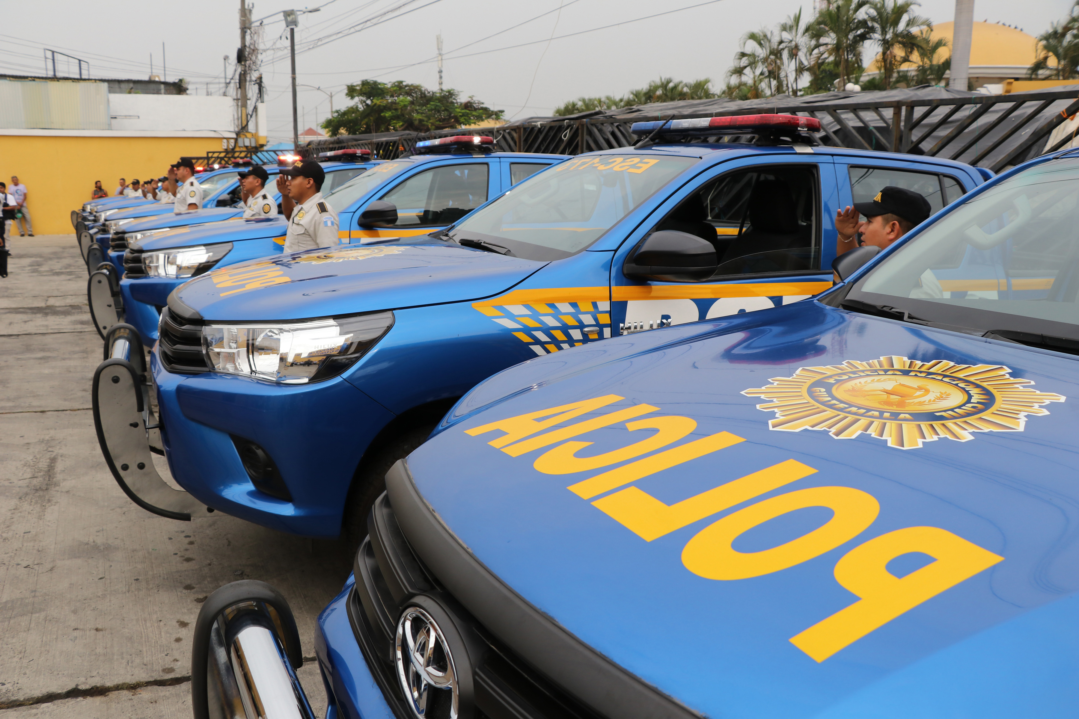 La comisaria de la PNC de Escuintla recibió nueve autopatrullas para reforzar la seguridad. (Foto Prensa Libre: Carlos Paredes)