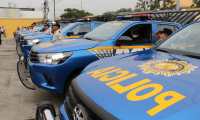 La comisaria de la PNC de Escuintla recibió nueve autopatrullas para reforzar la seguridad. (Foto Prensa Libre: Carlos Paredes)