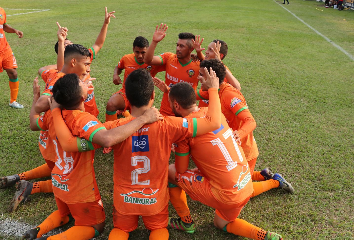 El Deportivo Siquinalá es uno de los equipos que perdería la categoría en la Liga Nacioanl si la Fedefut no acata las recomendaciones de La Concacaf. (Foto Prensa Libre: Concacaf)