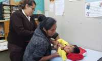 La atención de niños con problemas respiratorios se ha incrementado en el Hospital Nacional de San Marcos. (Foto Prensa Libre: Cortesía)