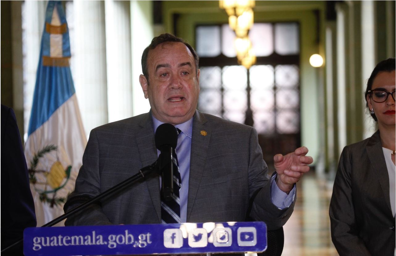 El presidente Alejandro Giammattei sostuvo varias reuniones en el Palacio Nacional de la Cultura. (Foto Prensa Libre: Noé Medina)