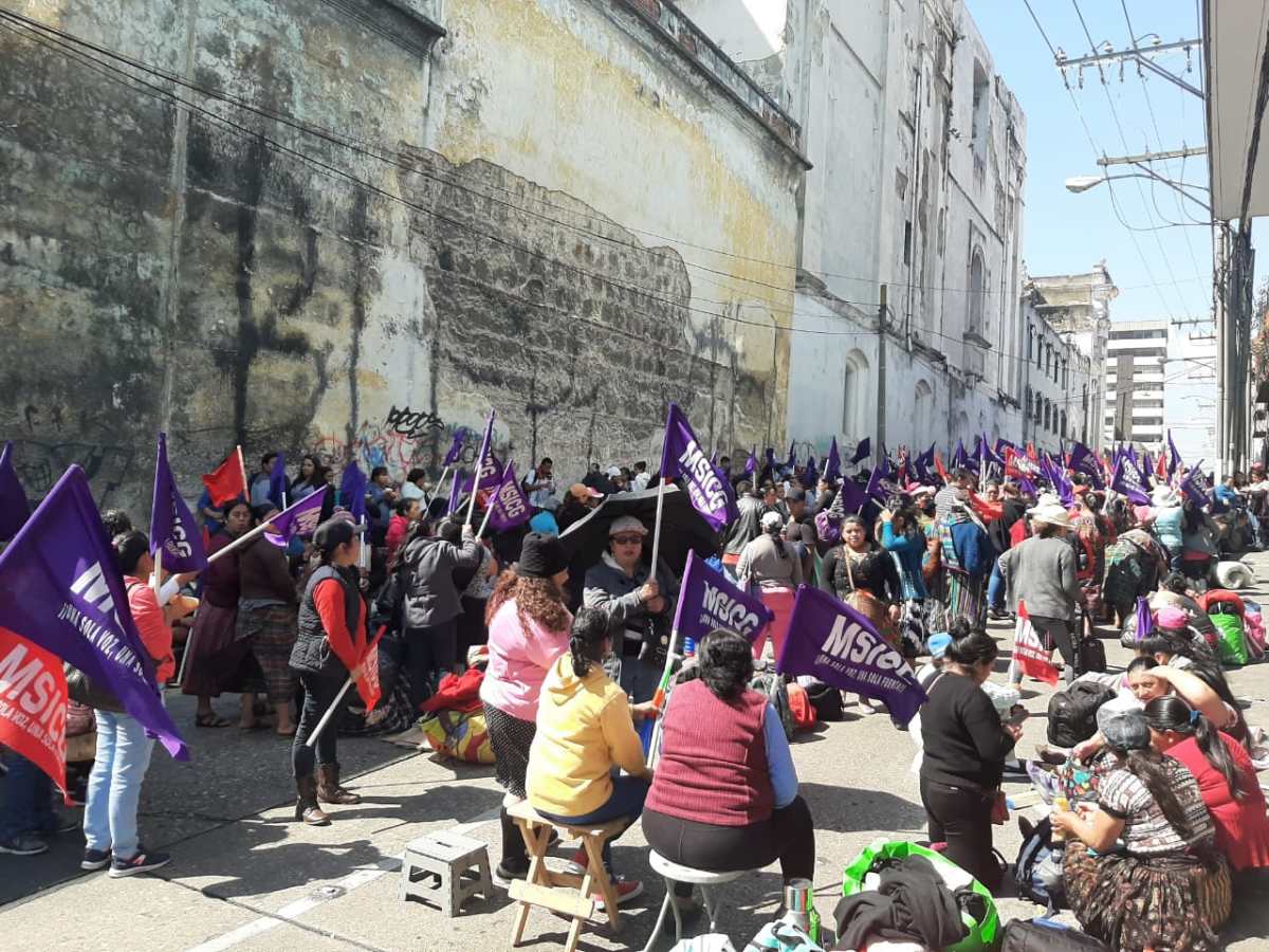 Niñeras se han manifestado durante tres días, pero la Onsec no puede contratarlas