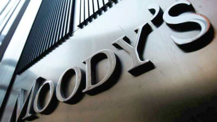 La agencia de medición de riesgo Moody's ha calificado como negativa la perspectiva de la calidad crediticia de América Latina. (Foto Prensa Libre: AFP)