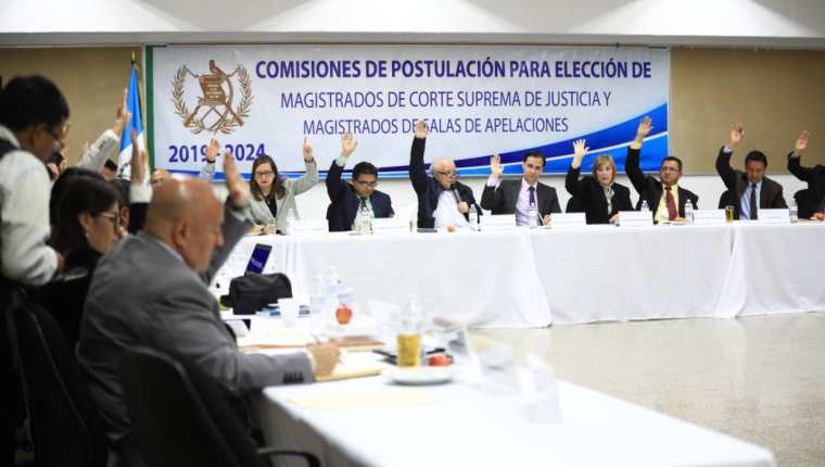 Comisionados para integrar nómina de candidatos a la CSJ aprueban la tabla de gradación. (Foto Prensa Libre: Hemreoteca PL)