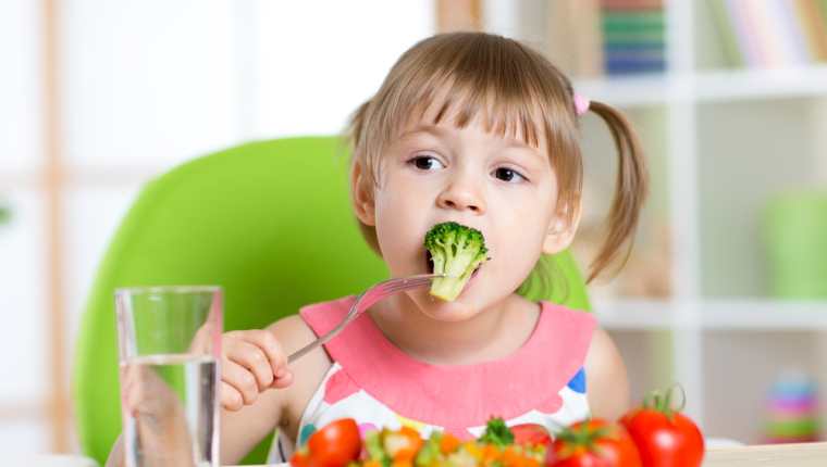 Una alimentación infantil saludable favorece el bienestar mental