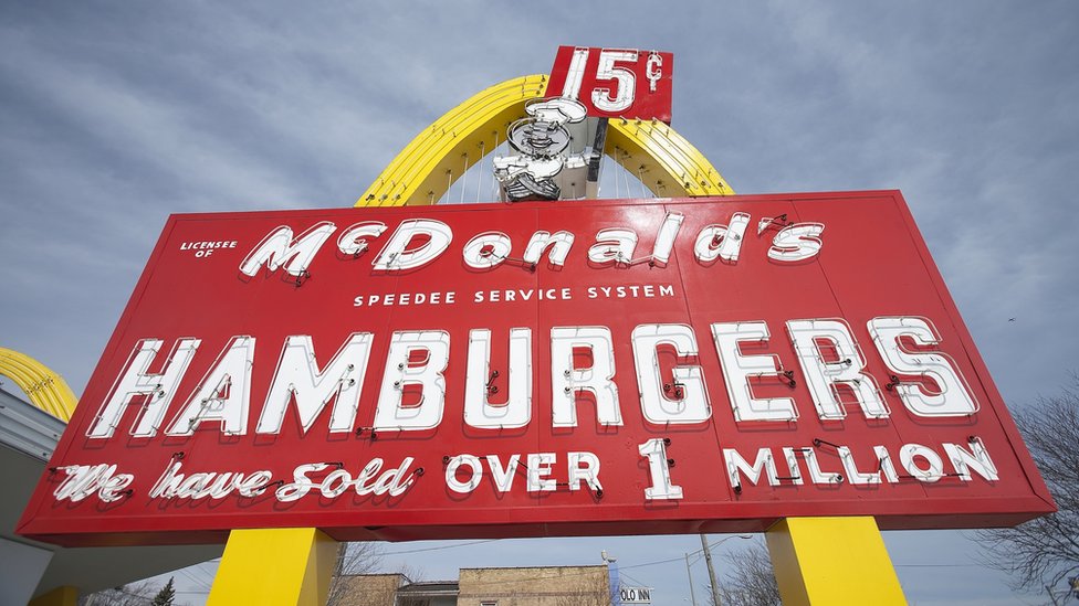 Cómo un vendedor de batidoras ideó un modelo de negocio que hizo de McDonald’s un gigante global