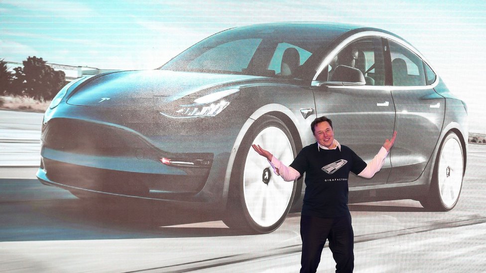 ¿Vale Tesla, la empresa de Elon Musk, realmente US$150.000 millones?