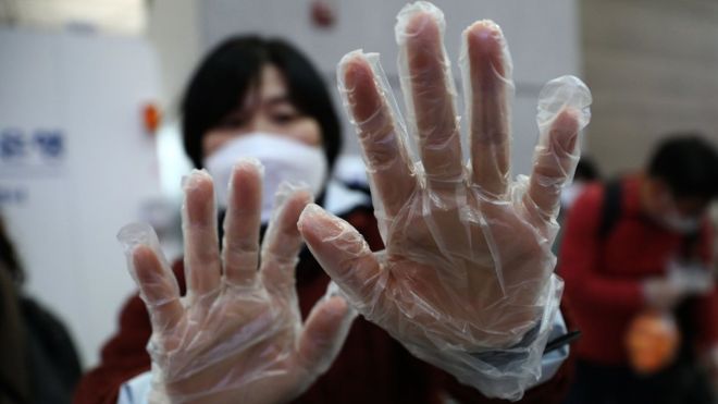 Más de 40.000 personas han resultado contagiadas con el coronavirus, principalmente en China. (Foto Prensa Libre: Getty Images)