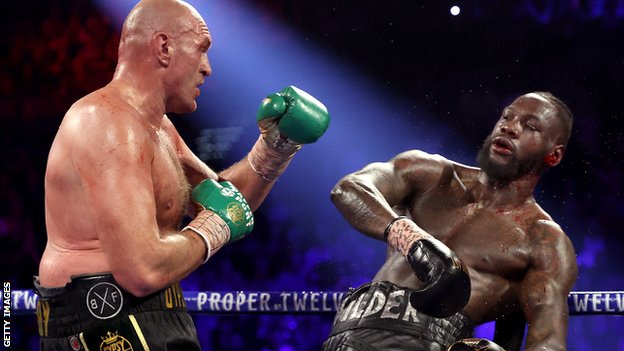 Tyson Fury derrotó a Deontay Wilder en el séptimo asalto por nocáut técnico. Foto:Getty Images
