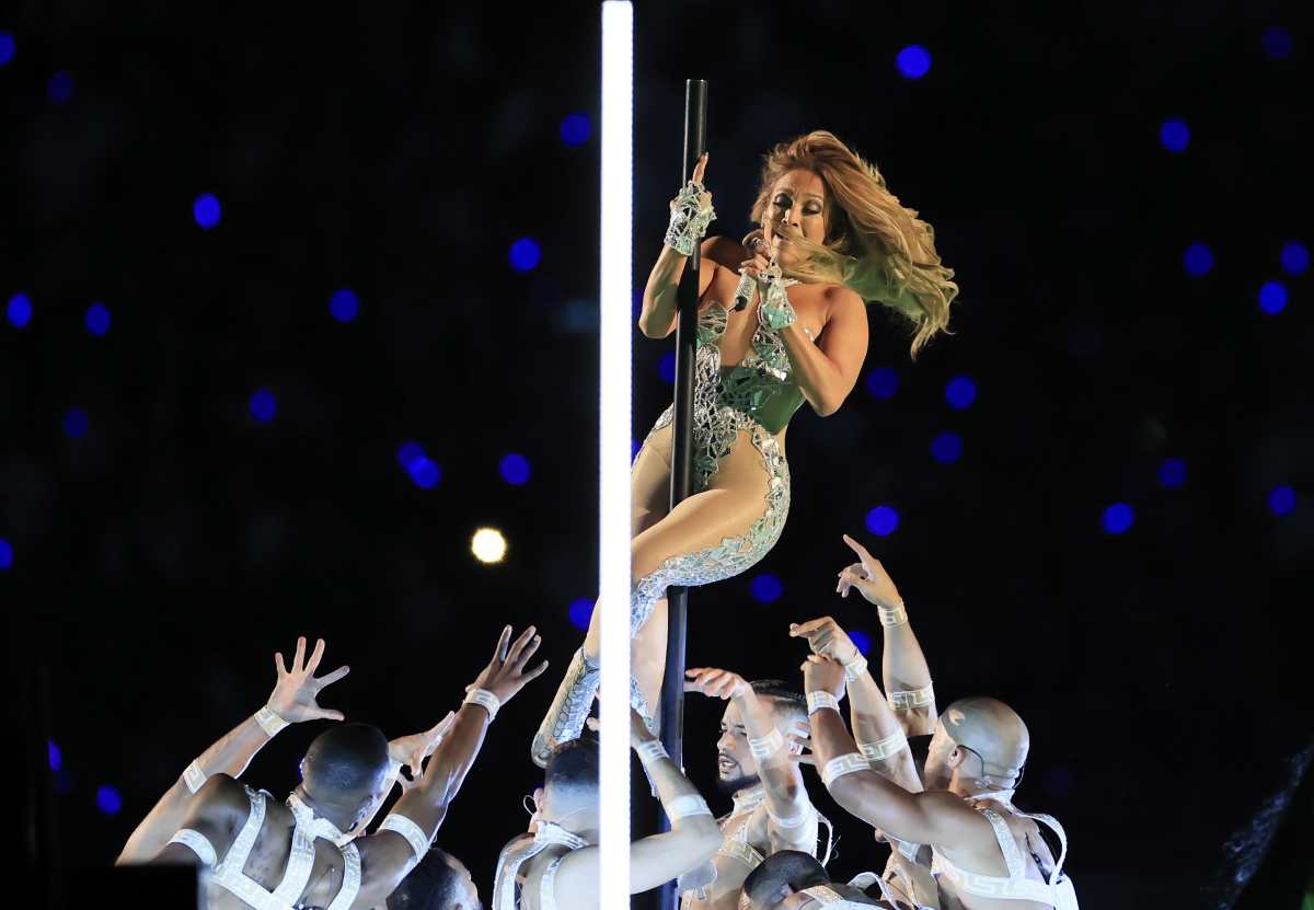 JLo y Shakira impresionantes en el Super Bowl