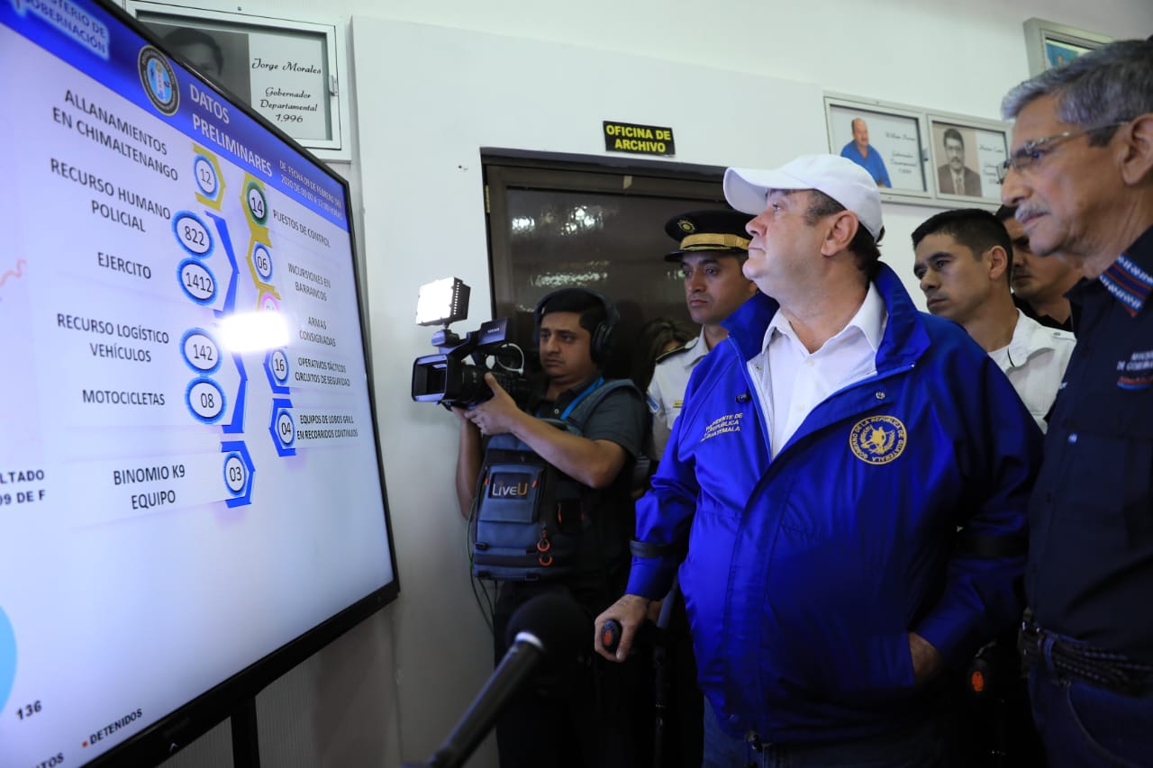 Presidente Alejandro Giammattei conoce resultados de los operativos del estado de Prevención en Chimaltenango. (Foto Prensa Libre: Presidencia)