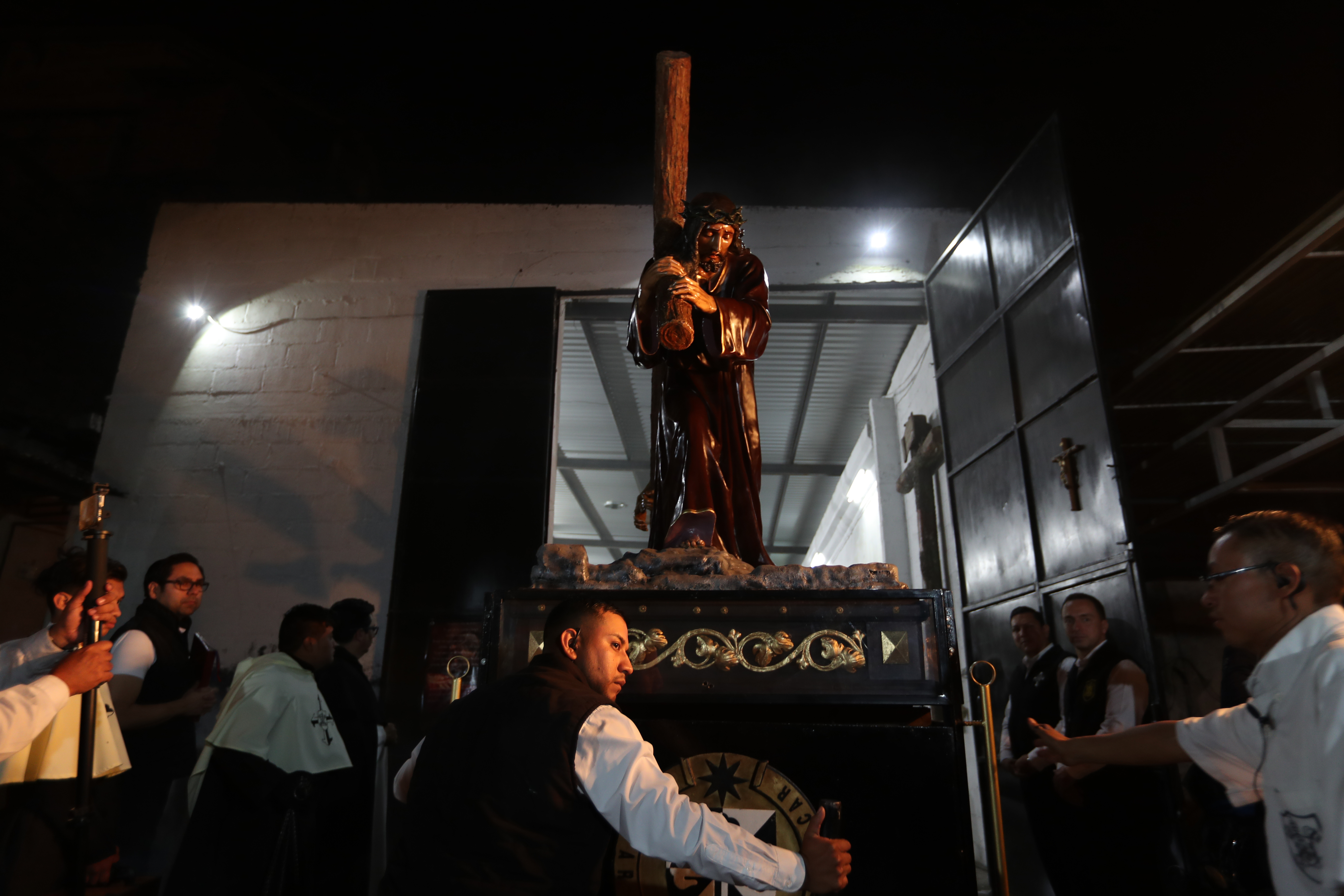 Los Pasos podrán observarse dentro de la iglesia toda la Cuaresma.