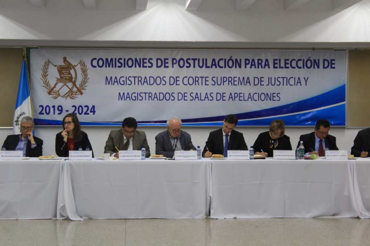 Comisión define lista de 26 aspirantes a la CSJ y la entrega al Congreso