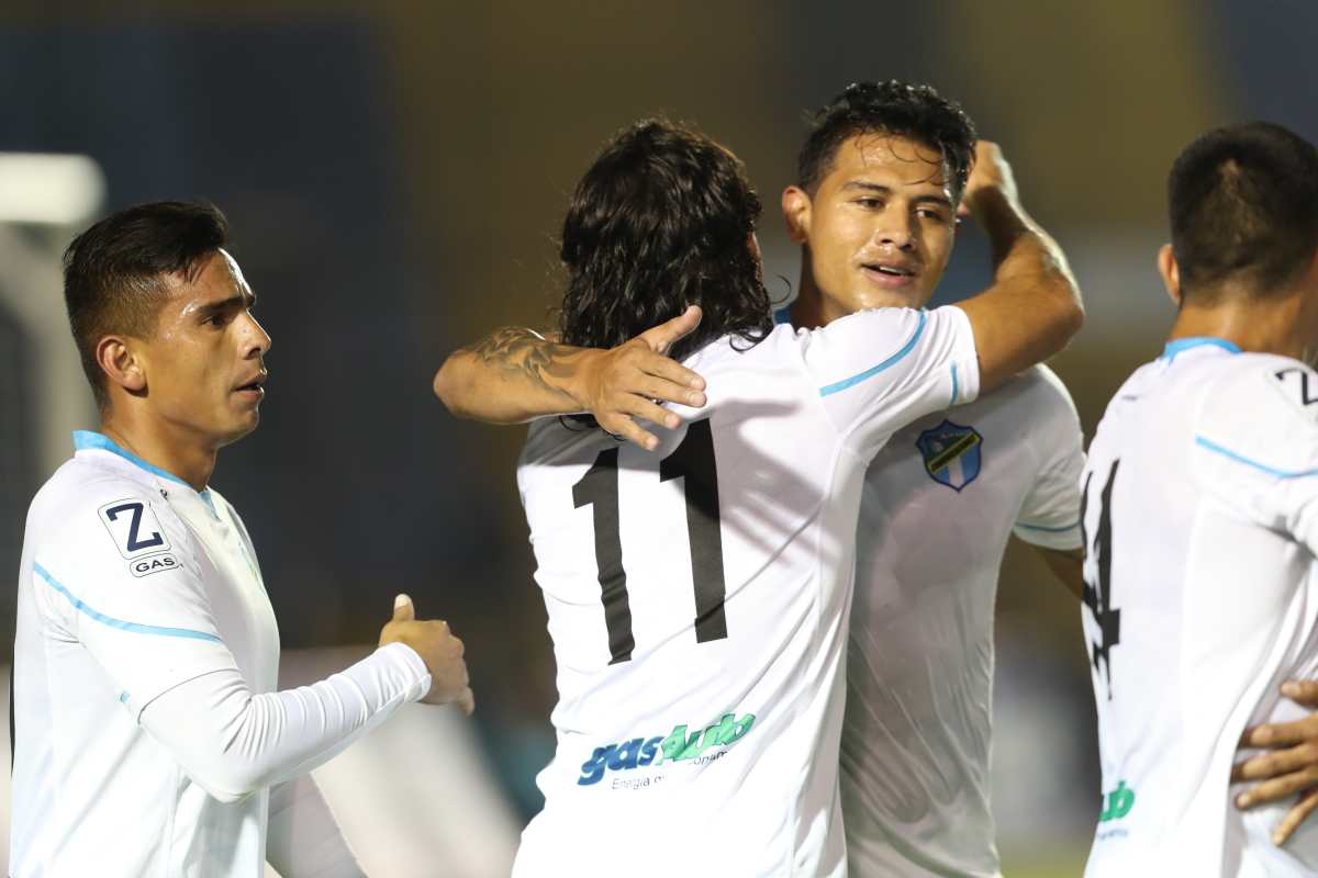 Agustín Herrera le da tres puntos a los cremas frente a Malacateco