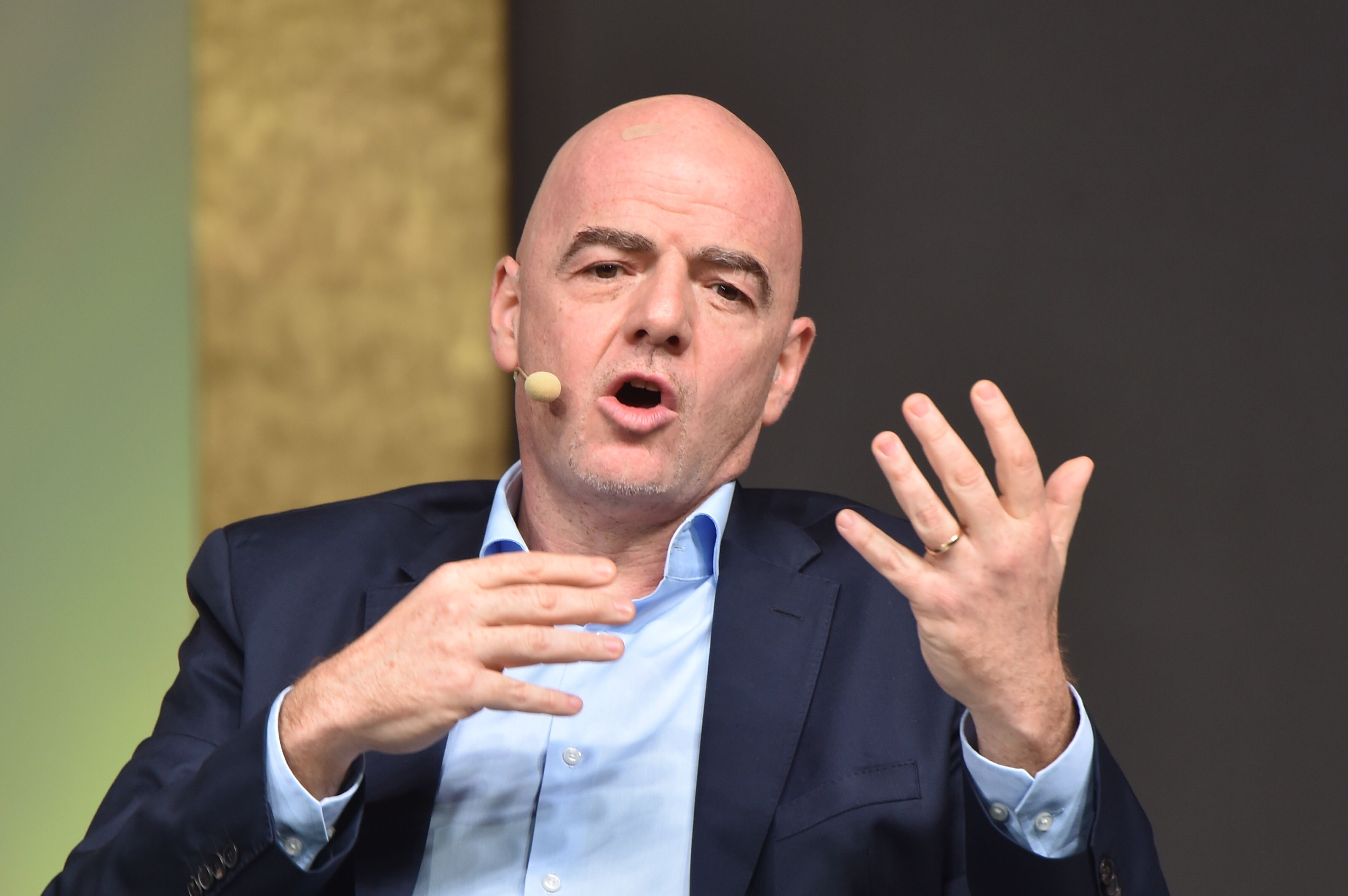 Gianni Infantino, presidente de la Fifa, está preocupado por el futuro del futbol. (Foto Prensa Libre: AFP)