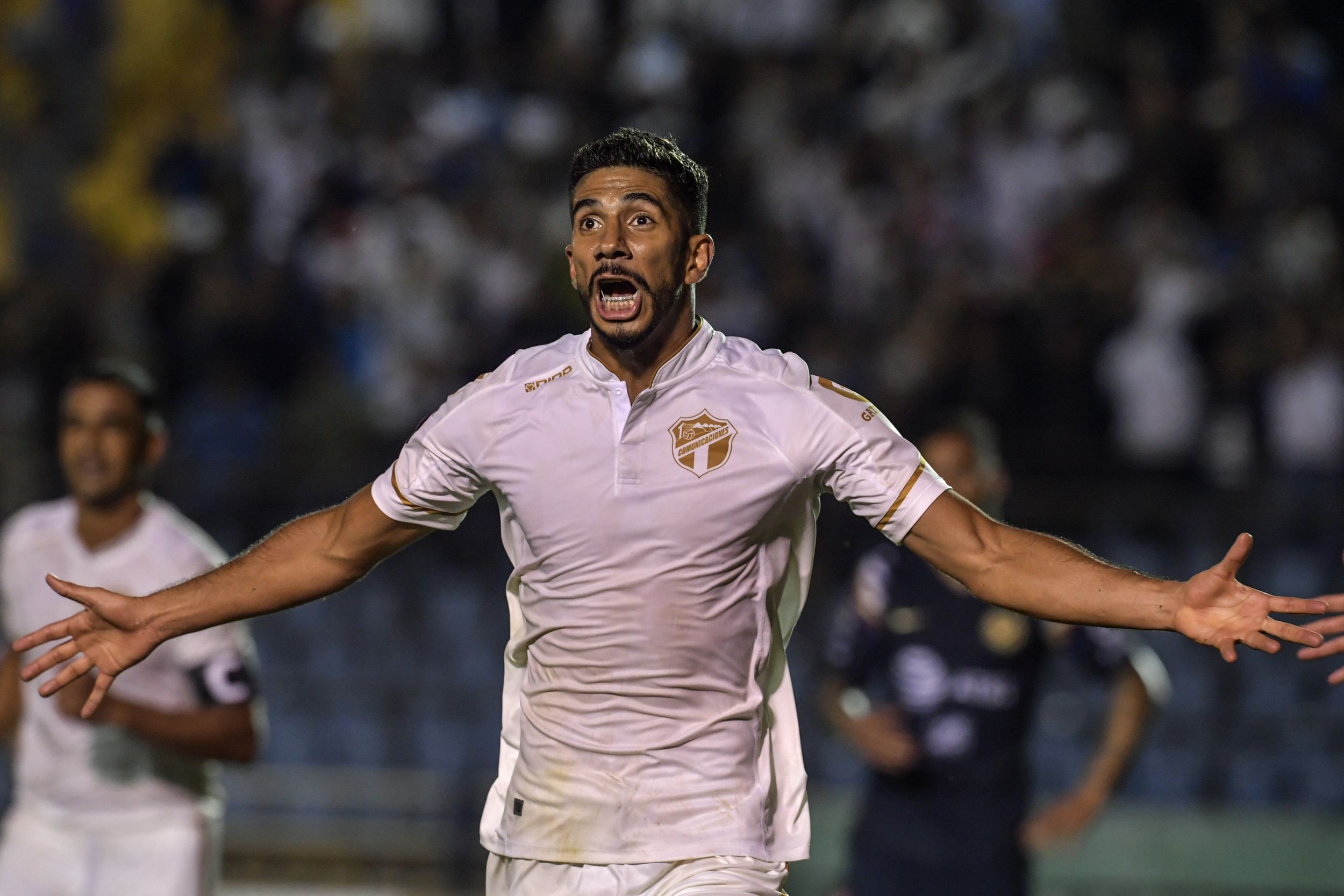 Gerardo Gordillo , celebra el gol que le anotó al América de México. (Foto Prensa Libre: AFP)