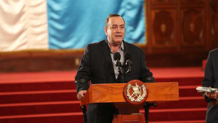 Alejandro Giammattei, presidente de Guatemala, en conferencia de prensa, en el Palacio Nacional de la Cultura, el 12 de febrero de 2020. (Foto Prensa Libre: Miriam Figueroa)
