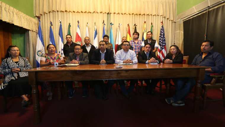 Los integrantes de sociedad civil convocaron a los aspirantes a gobernador el 22 de enero. (Foto Prensa Libre: Archivo) 
