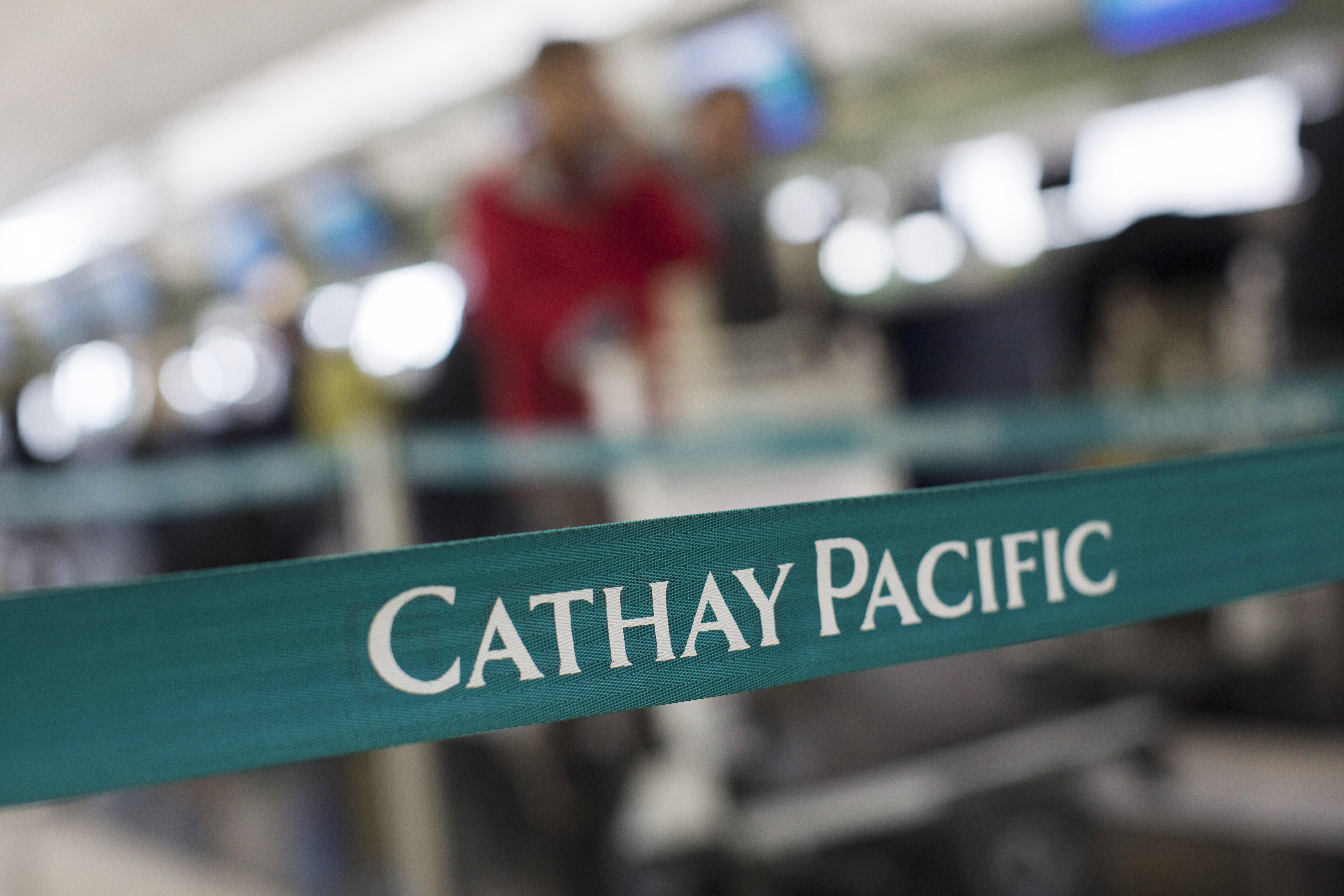 Cathay Pacific pide a su plantilla dejar de trabajar 3 semanas por el coronavirus. (Foto Prensa Libre: EFE)