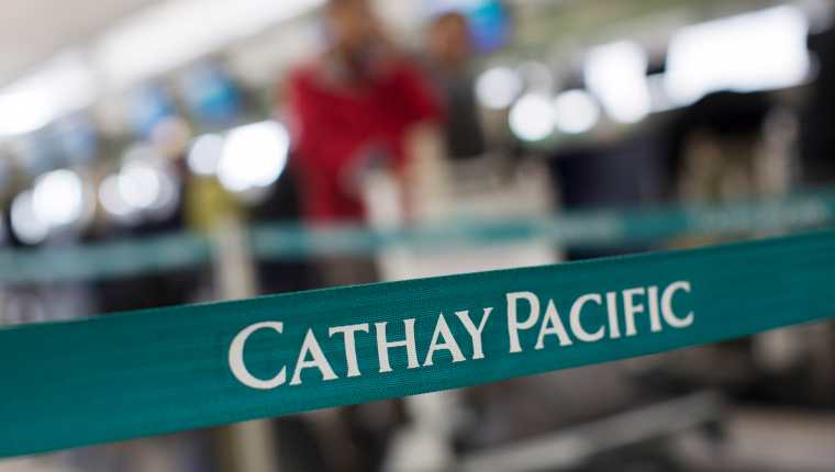 Cathay Pacific pide a su plantilla dejar de trabajar 3 semanas por el coronavirus. (Foto Prensa Libre: EFE)