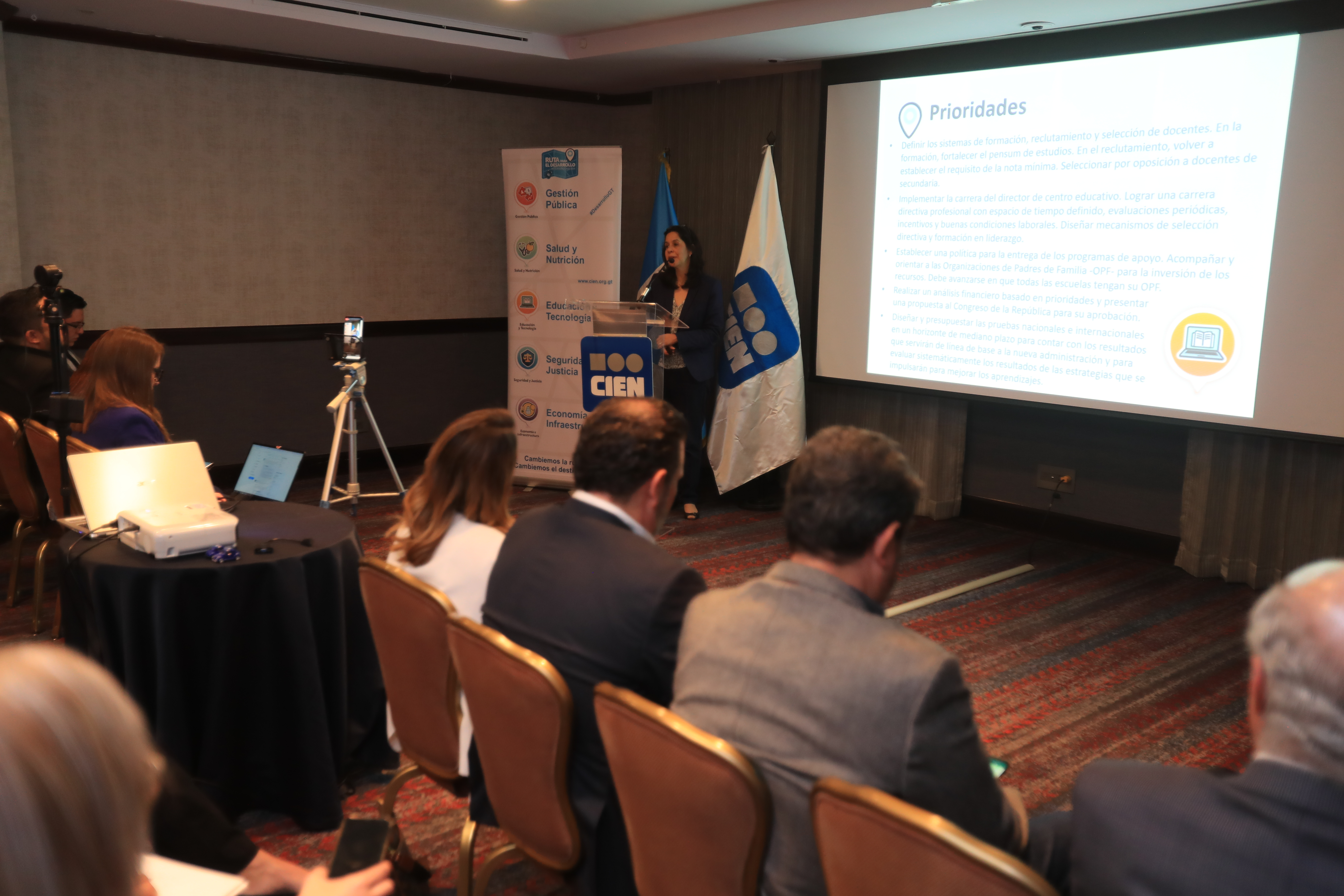 El Cien presentó la ruta para el desarrollo 2020-2024. (Foto Prensa Libre: Juan Diego González)