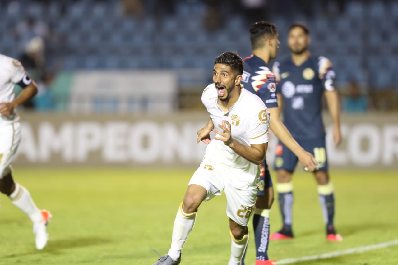 El defensa Gerardo Gordillo celebra el gol frente al América. (Foto Prensa Libre: Norvin Mendoza)