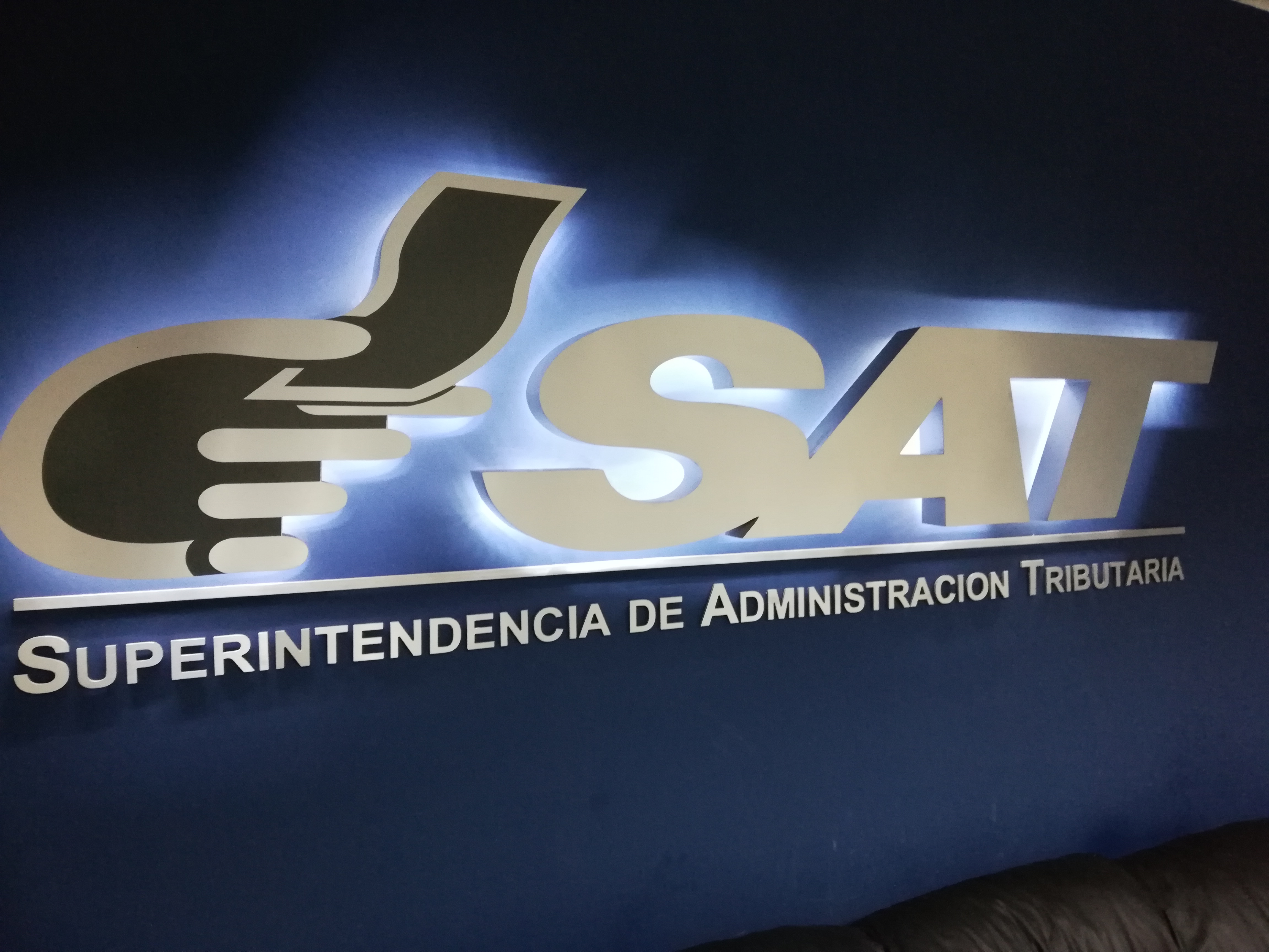 Guatemala debe mejorar la carga tributaria para los próximos dos años por recomendación de organismos financieros internacionales y agencias de calificación, según el ministro Álvaro González Ricci. (Foto Prensa Libre: Hemeroteca PL)