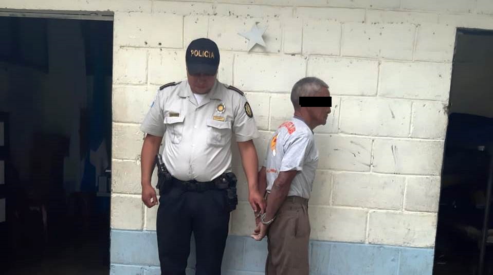 Marcos Pérez Felipe, de 77 años, fue capturado por la Policía Nacional Civil sindicado de haber violado a una niña de 12 años. (Foto Prensa Libre: PNC) 