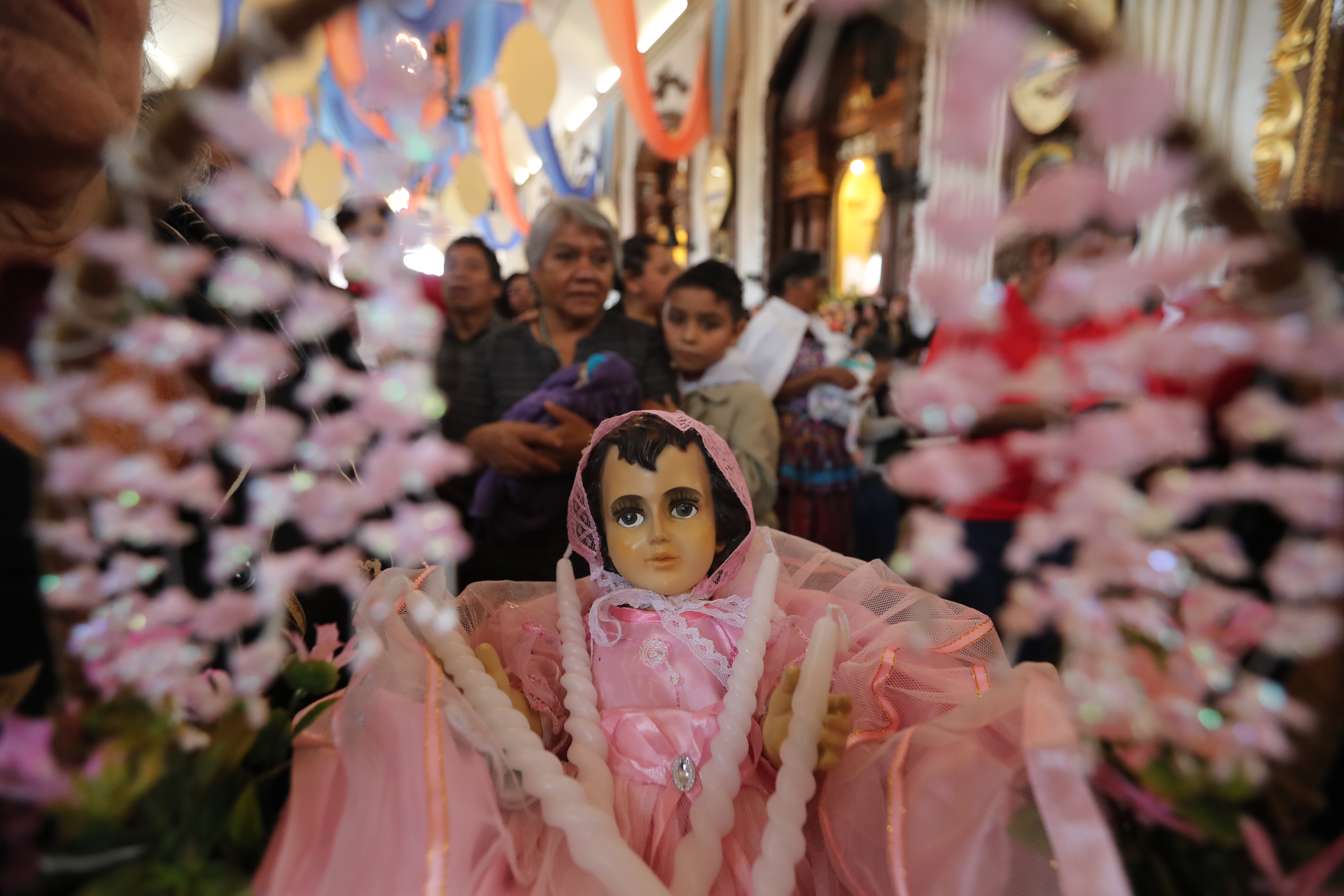 En Guatemala esta fiesta marca el final del ciclo de Navidad, que comienza el 7 de diciembre, víspera de la fiesta de la Inmaculada Concepción. Fotografía. Prensa Libre: Erick Avila
