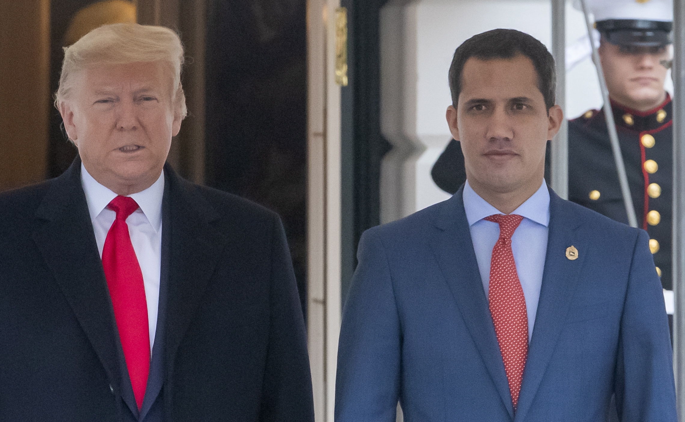 El presidente de Estados Unidos, Donald Trump, y el presidente encargado de Venezuela, Juan Guaidó, en la Casa Blanca. (Foto Prensa Libre: EFE)