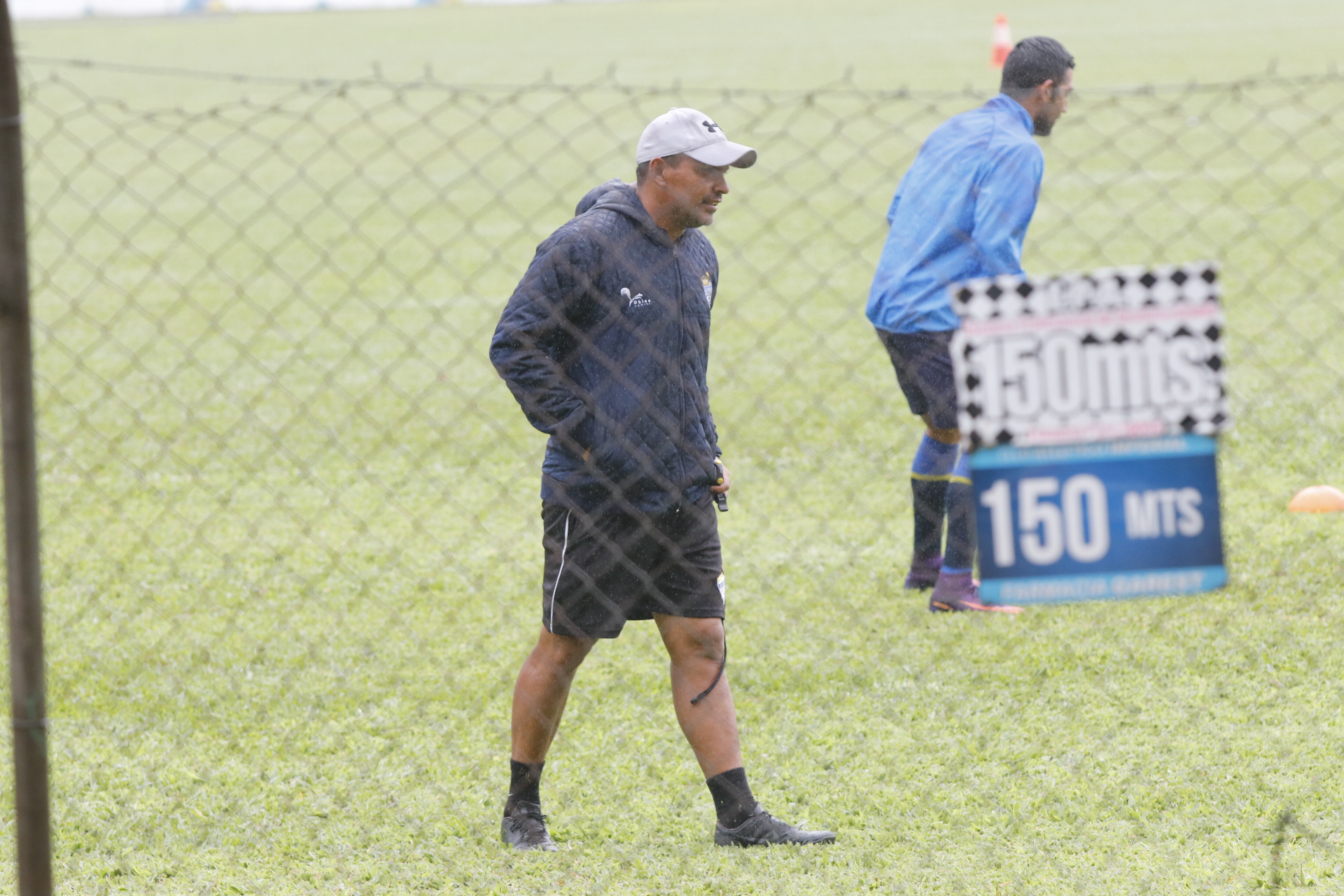 El exjugador guatemalteco Wálter Alegría tendrá su gran oportunidad de estar al mando del Cobán Imperial. (Foto Prensa Libre: José Sierra)
