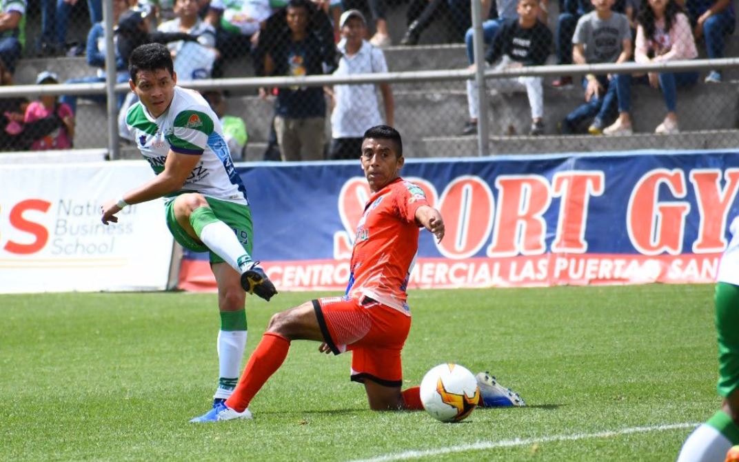 Antigua y Santa Lucía dividen puntos en el estadio Pensativo. (Foto Antigua GFC).