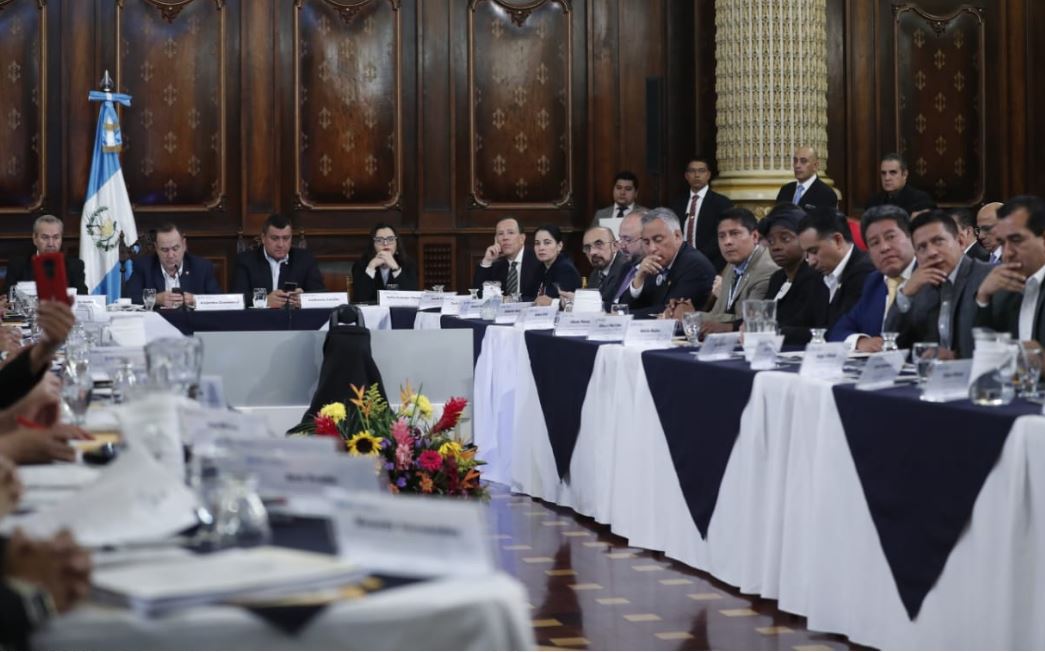 El presidente Alejandro Giammattei en la reunión del Conadur. (Foto Prensa Libre: Esbin García)