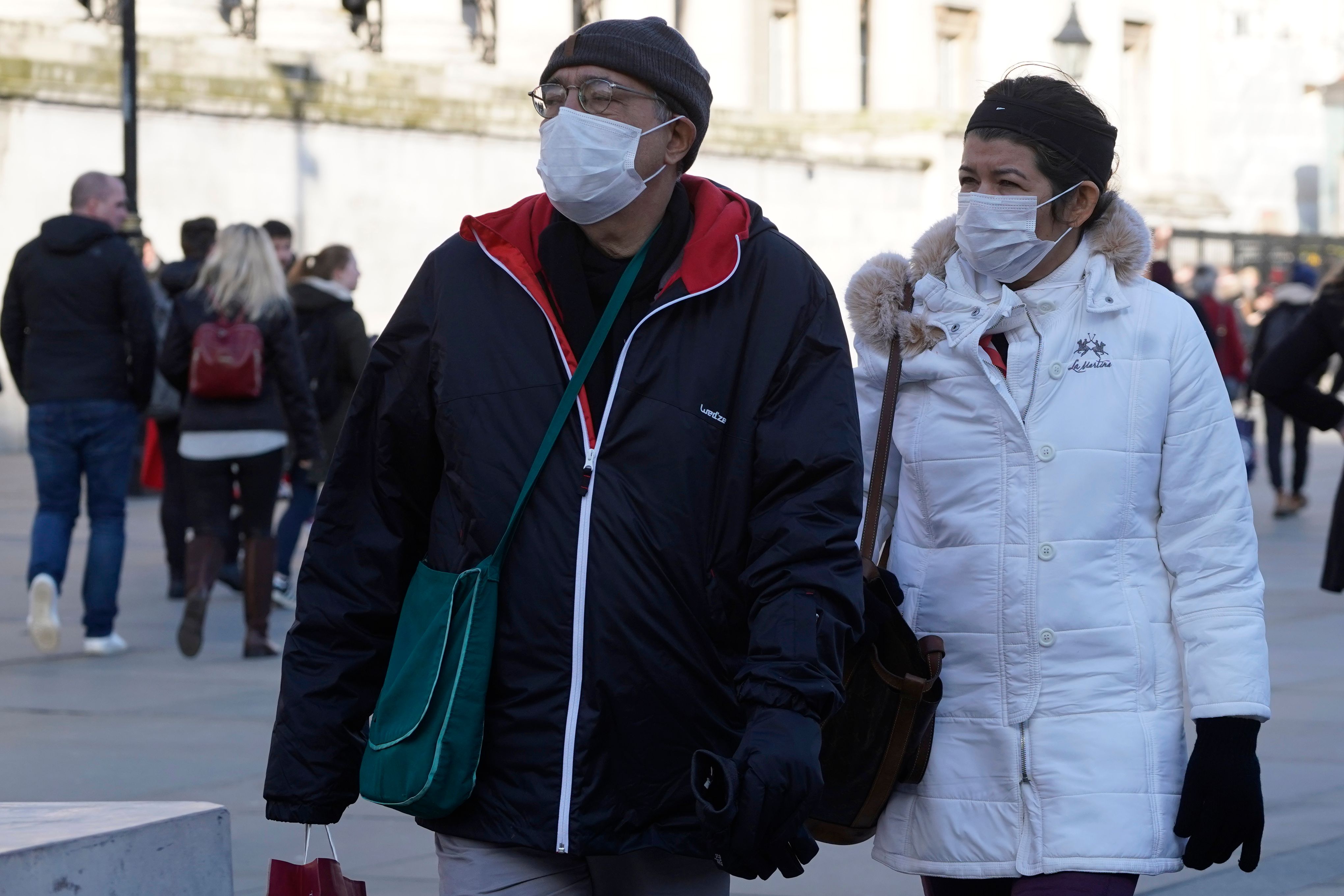 Según la OMS, el coronavirus se puede frenar si se actúa de forma contundente. (Foto Prensa Libre: AFP)